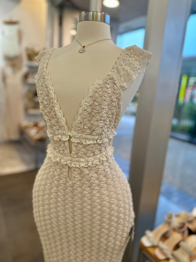 Lace Backless Maxi Dress