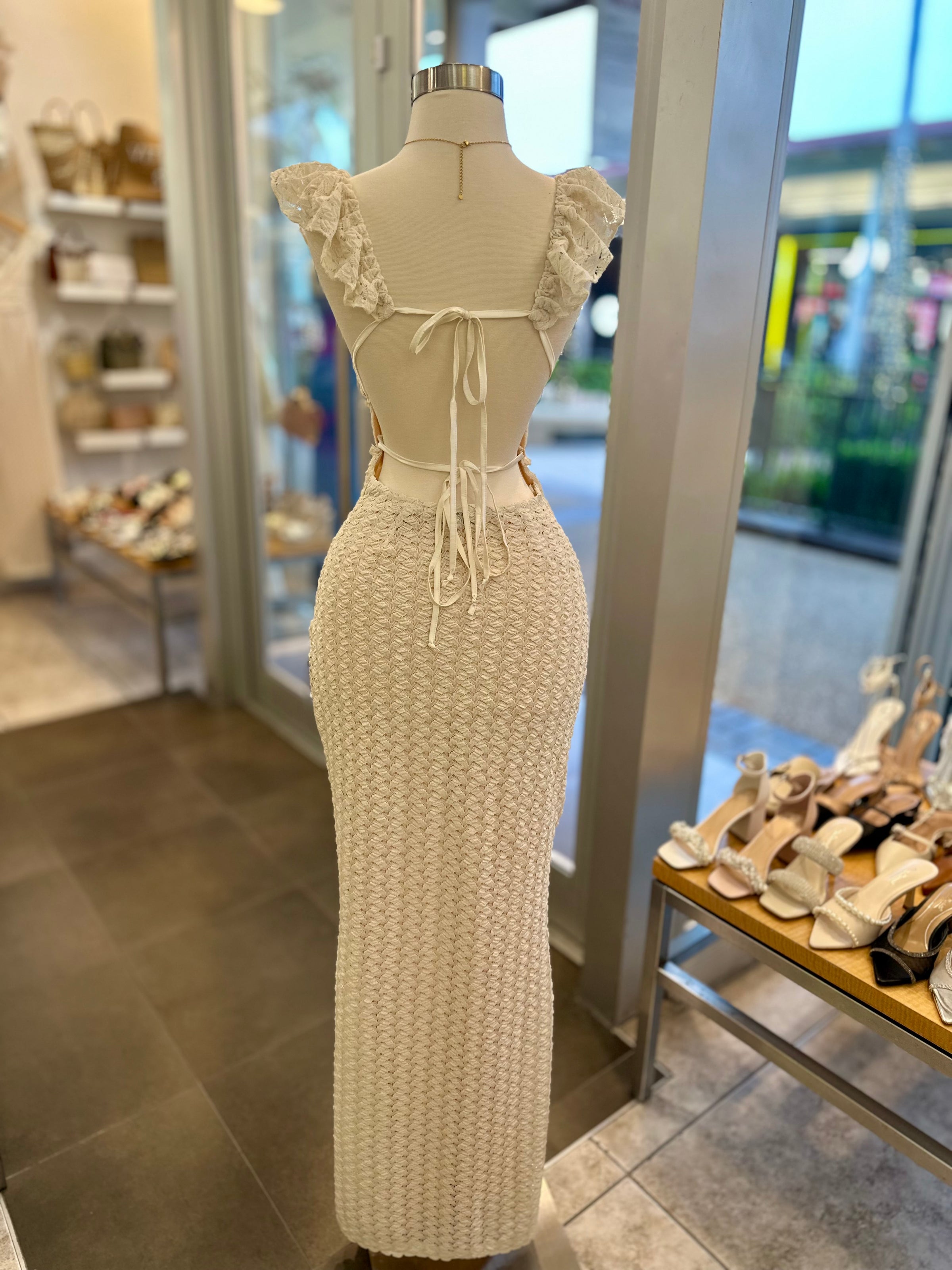 Lace Backless Maxi Dress Small / IVORY Lace Backless Maxi Dress Small / IVORY