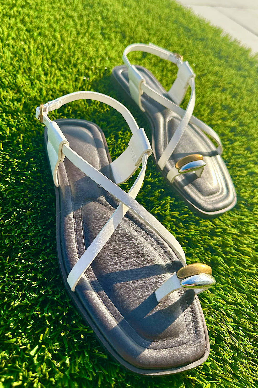 Toe Ring Slingback Sandals White