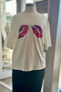 Oversized Kisses Tee