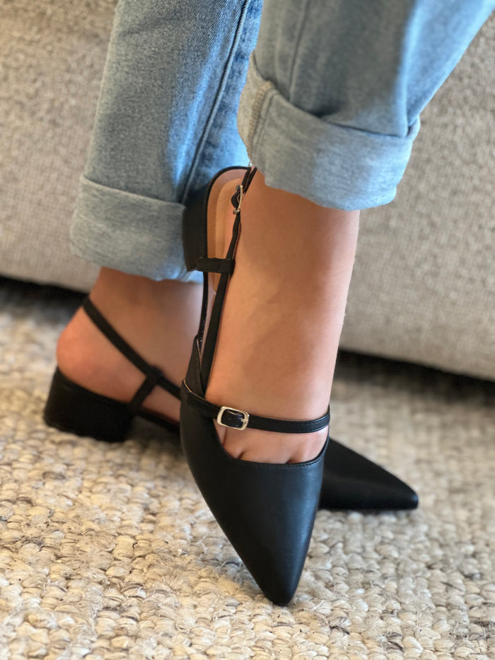 Pointed Toe Slingbacks Flats