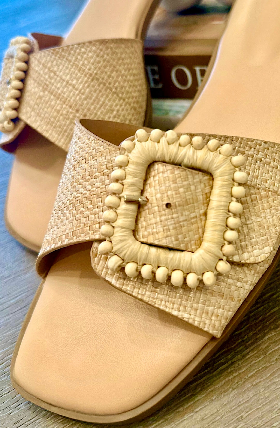 Square buckle Sandals