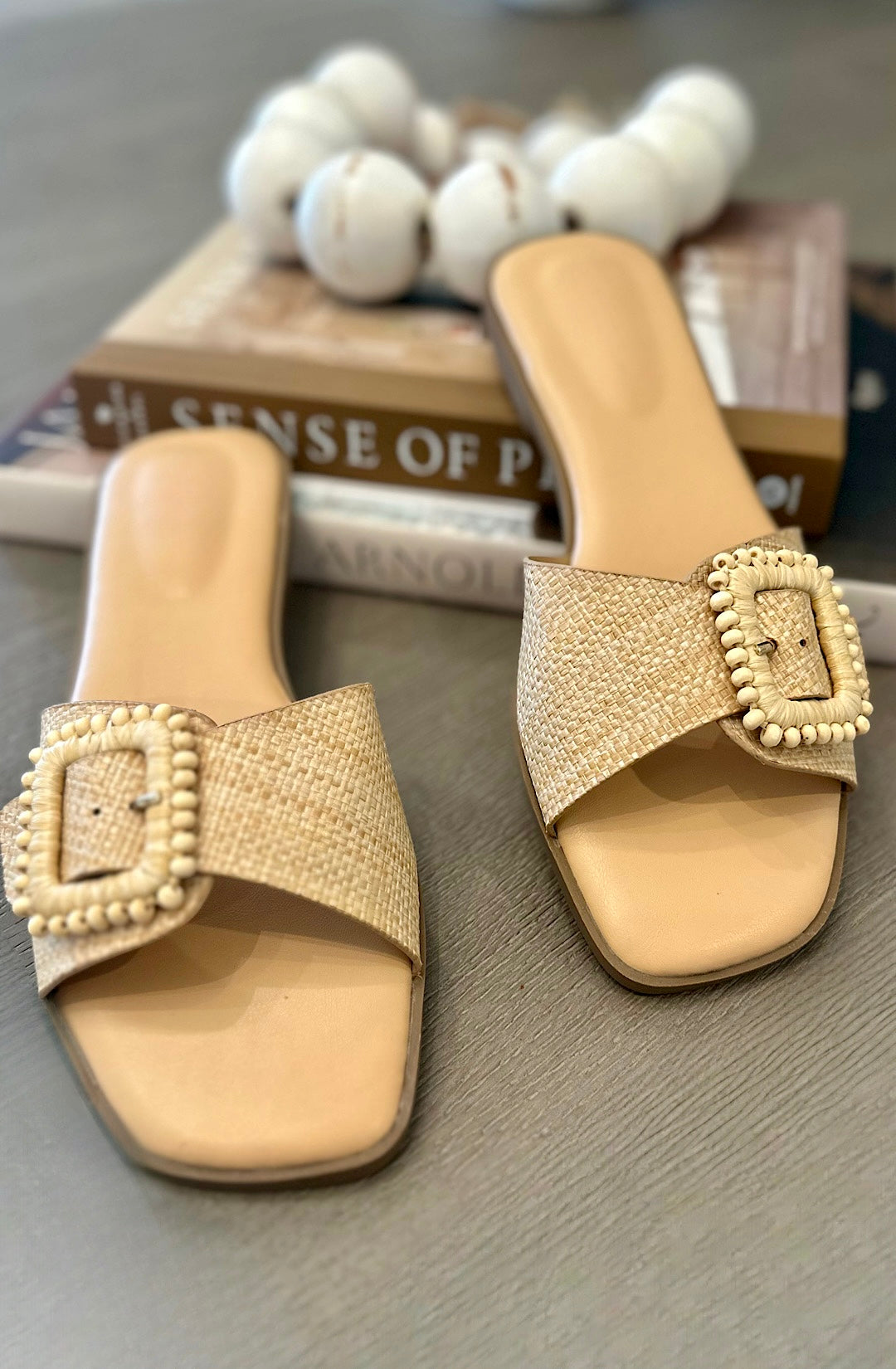 Square buckle Sandals