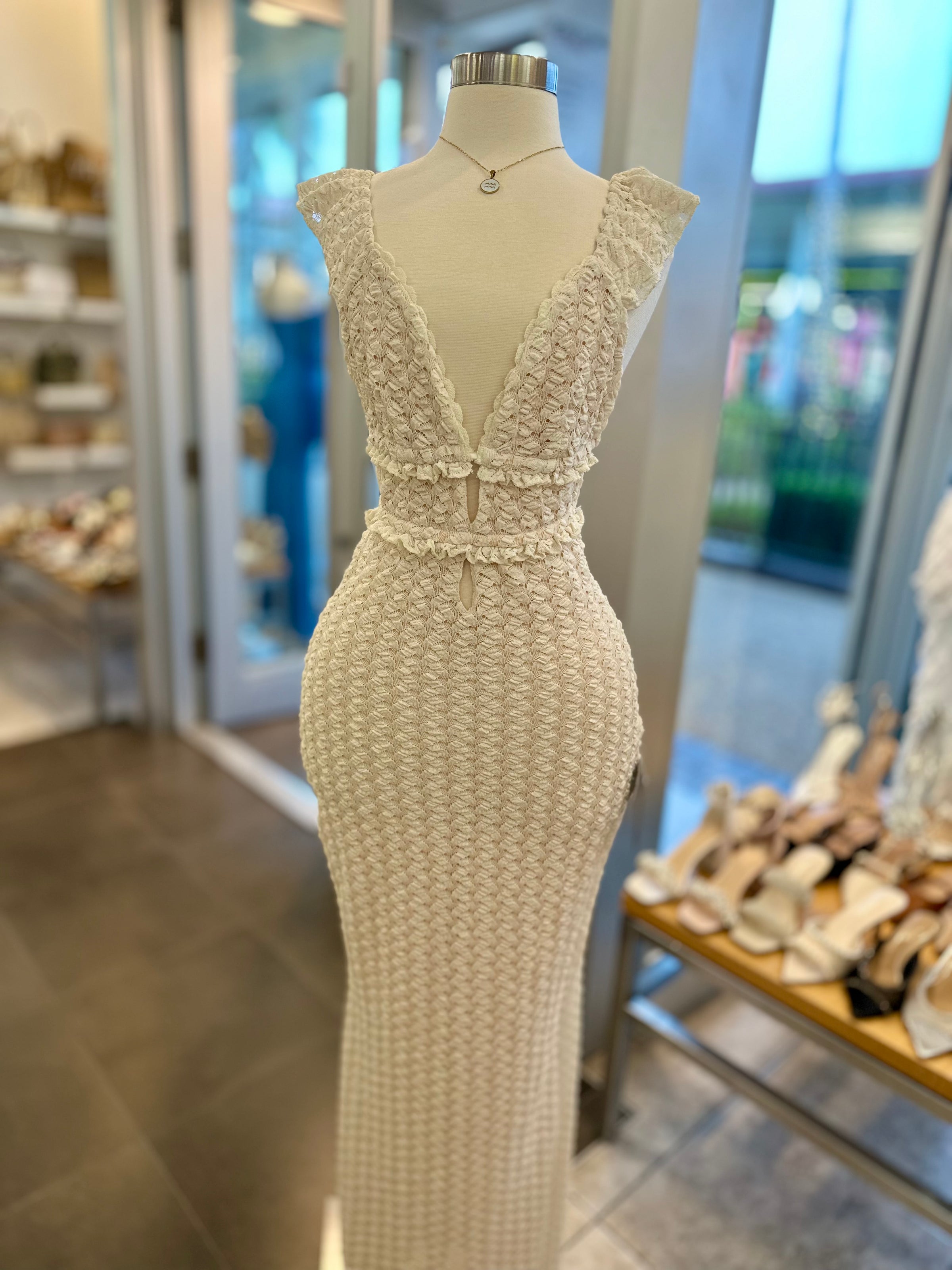 Lace Backless Maxi Dress Small / IVORY Lace Backless Maxi Dress Small / IVORY