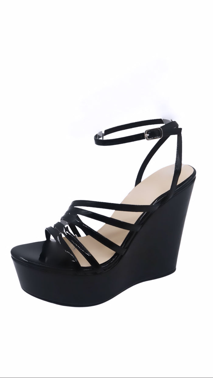 Laura Wedge